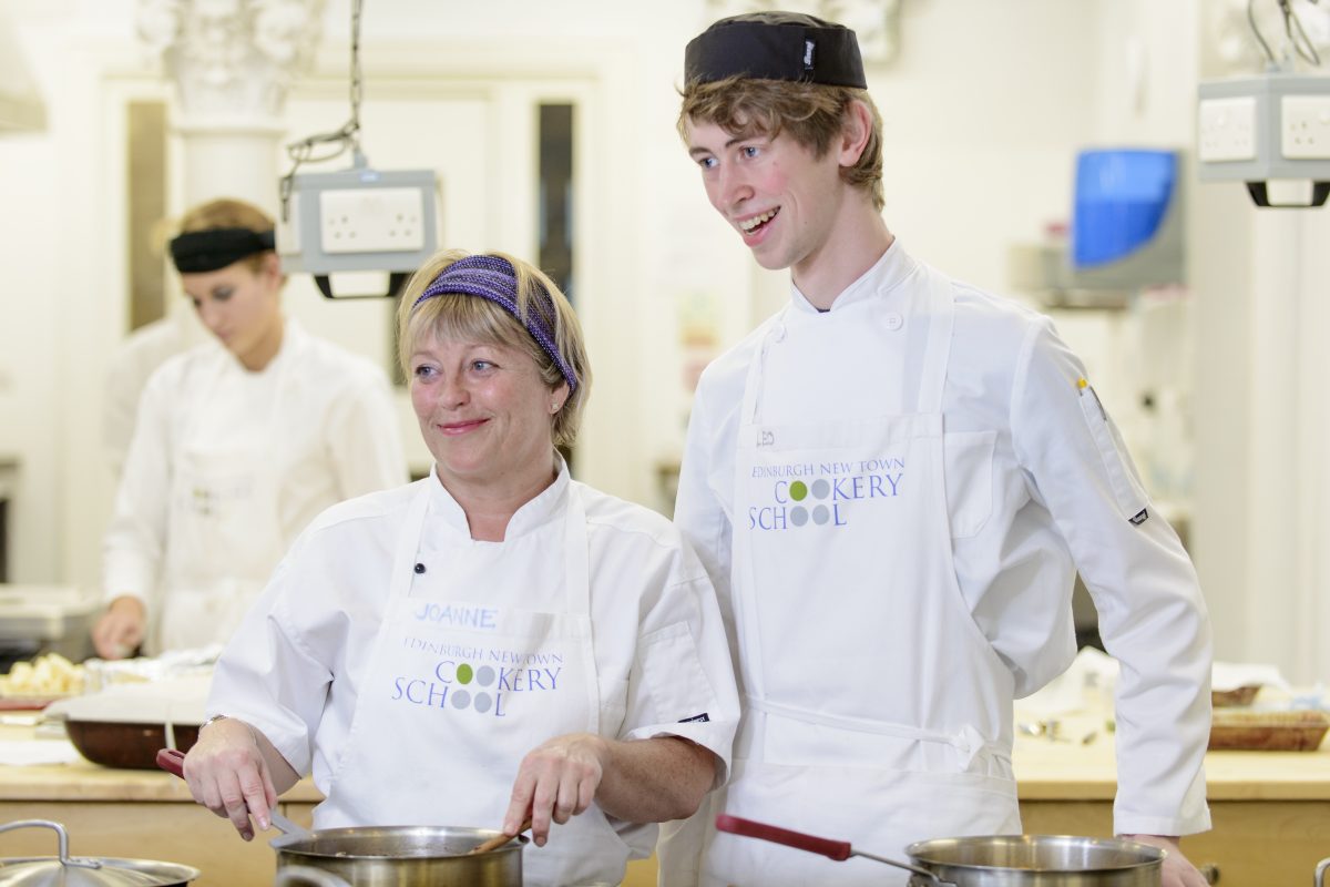 professional cook school teaching students how to become a chef